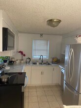 22 Leslie St in Stamford, CT - Building Photo - Building Photo