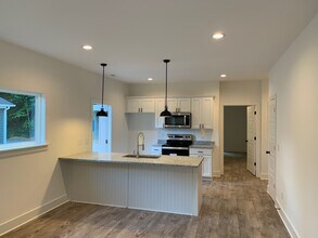 1242 Browns Ferry Rd in Chattanooga, TN - Building Photo - Building Photo