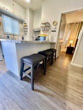 1117 N 11th Ave in Hanford, CA - Building Photo - Building Photo