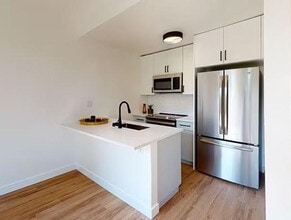 10200 Miller Ave in Cupertino, CA - Building Photo - Building Photo