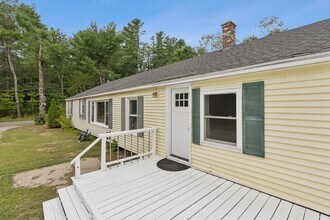 84 Pine Hill Rd N in Ogunquit, ME - Building Photo - Building Photo