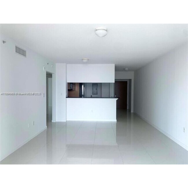 31 SE 5th St in Miami, FL - Foto de edificio - Building Photo