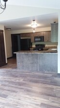 3145 N Hastings Way-Unit -3145 in Eau Claire, WI - Foto de edificio - Building Photo