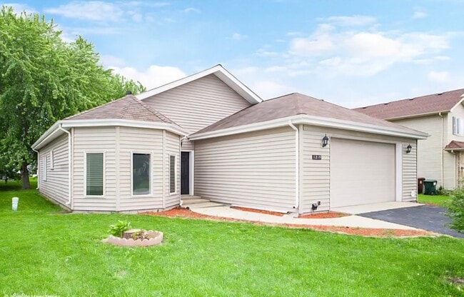 1219 Blackhawk Dr in University Park, IL - Foto de edificio - Building Photo