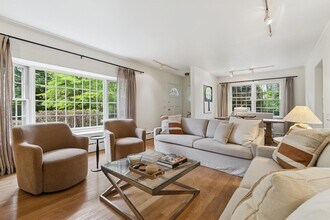 14 Cooper Ln in East Hampton, NY - Building Photo - Building Photo