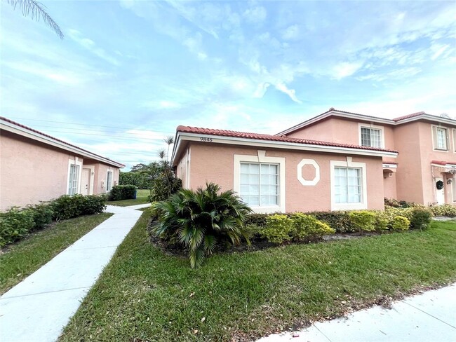 9846 Kamena Cir, Unit 9846 in Boynton Beach, FL - Building Photo - Building Photo