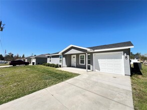 2463 SW 147 Place Rd in Ocala, FL - Foto de edificio - Building Photo