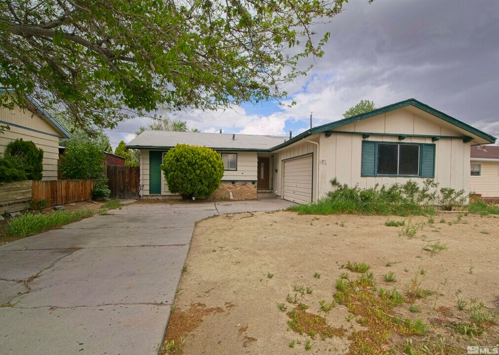 3310 Probasco Way in Sparks, NV - Building Photo