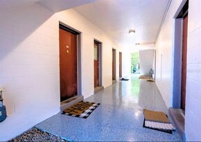 1700 SW 16th Ct in Gainesville, FL - Building Photo