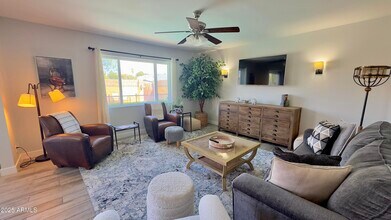 6708 E Monte Vista Rd in Scottsdale, AZ - Building Photo - Building Photo