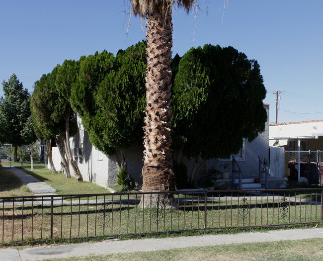 44869 King St in Indio, CA - Foto de edificio - Building Photo