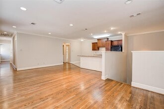 6503 Mapleridge St in Houston, TX - Building Photo - Building Photo