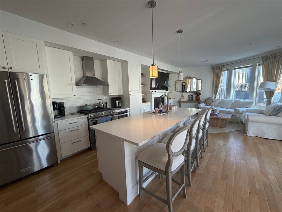 283 Old Colony Ave in Boston, MA - Foto de edificio