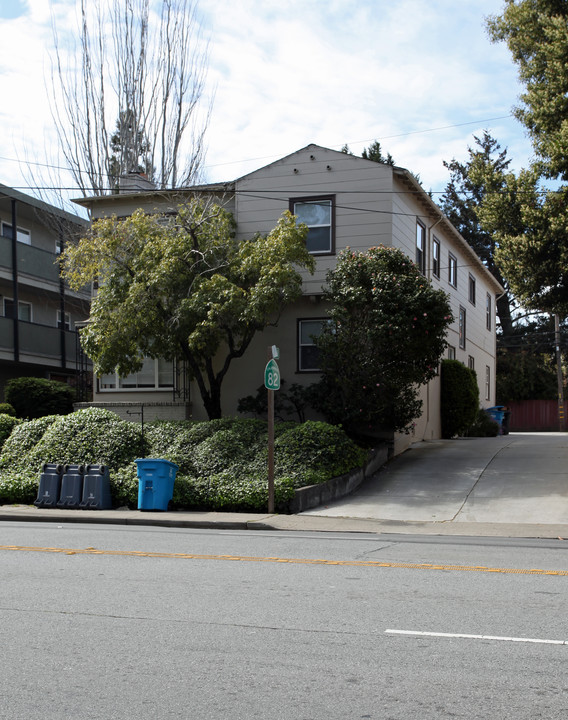 1145 El Camino Real in Burlingame, CA - Foto de edificio