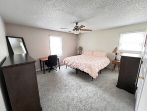 1520 Kenwalt Dr in Clemmons, NC - Building Photo - Building Photo