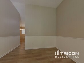 864 Regency Ct NW in Lawrenceville, GA - Foto de edificio - Building Photo