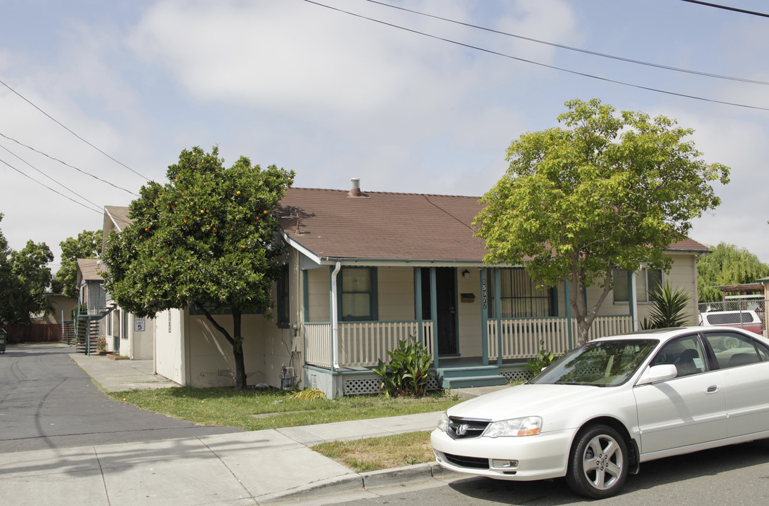 15977-15981 Marcella St in San Leandro, CA - Building Photo