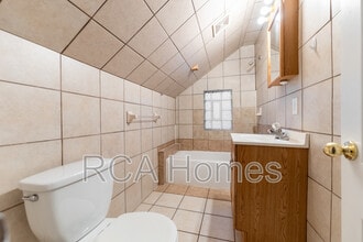 704 Sanders St in Indianapolis, IN - Building Photo - Building Photo