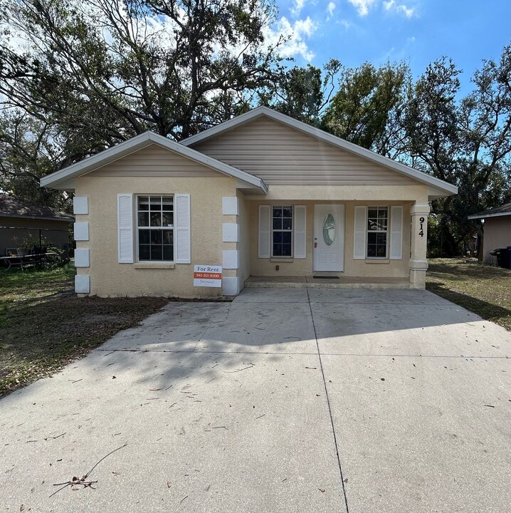 914 38th Terrace E in Bradenton, FL - Building Photo