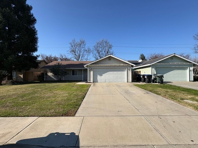 property at 905 S Laguna St