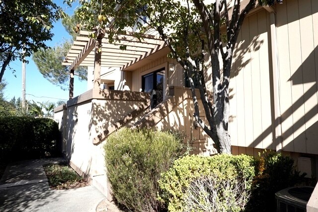 16158 Loretta Ln in Los Gatos, CA - Building Photo