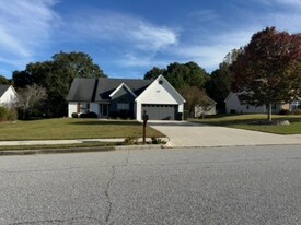 3978 Rock Hollow Dr in Loganville, GA - Building Photo