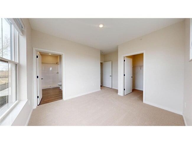 1411 190th Ave NE