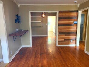 8217 Belleview Ave in Kansas City, MO - Building Photo - Building Photo