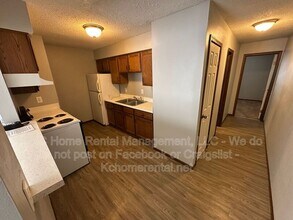 561 N Somerset Terrace in Olathe, KS - Building Photo - Building Photo