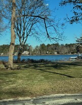 1143 Sassaquin Ave, Unit 2 in New Bedford, MA - Building Photo