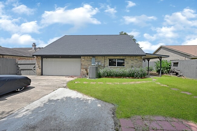12714 Huntington Field Dr in Houston, TX - Building Photo - Building Photo