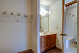 3450 Haleh Cir SE-Unit -3450-J in Grand Rapids, MI - Building Photo - Building Photo