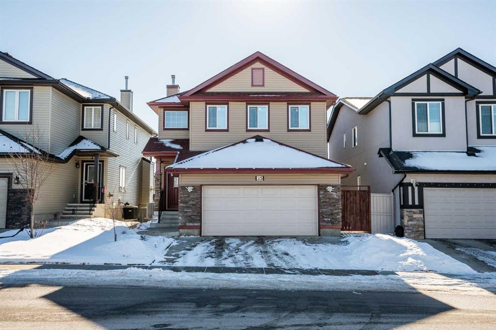 35 Saddleland Way NE in Calgary, AB - Building Photo