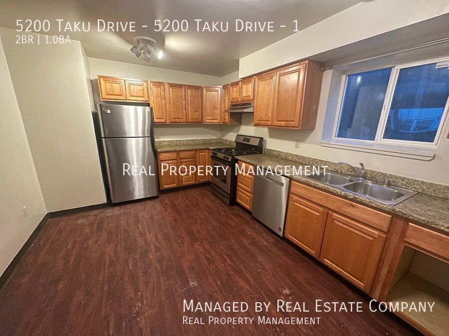 5200 Taku Dr in Anchorage, AK - Building Photo