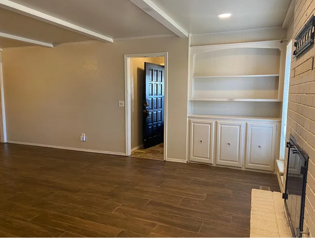 3000 Rosewood Ln, Unit 3002