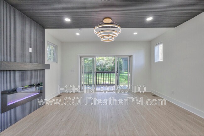 402 E Trinity Ln in Nashville, TN - Building Photo - Building Photo