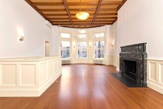273 Commonwealth Avenue, Unit 1 in Boston, MA - Foto de edificio - Building Photo