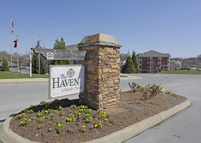 Knob Creek Apartments in Johnson City, TN - Foto de edificio - Building Photo