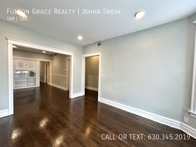 910 W Addison St, Unit Unit #1F in Chicago, IL - Foto de edificio - Building Photo