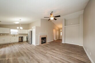 1205 Turnbury Ln in Brownsburg, IN - Foto de edificio - Building Photo