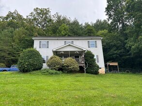 296 Gap Creek Rd, Unit F in Fletcher, NC - Building Photo - Building Photo