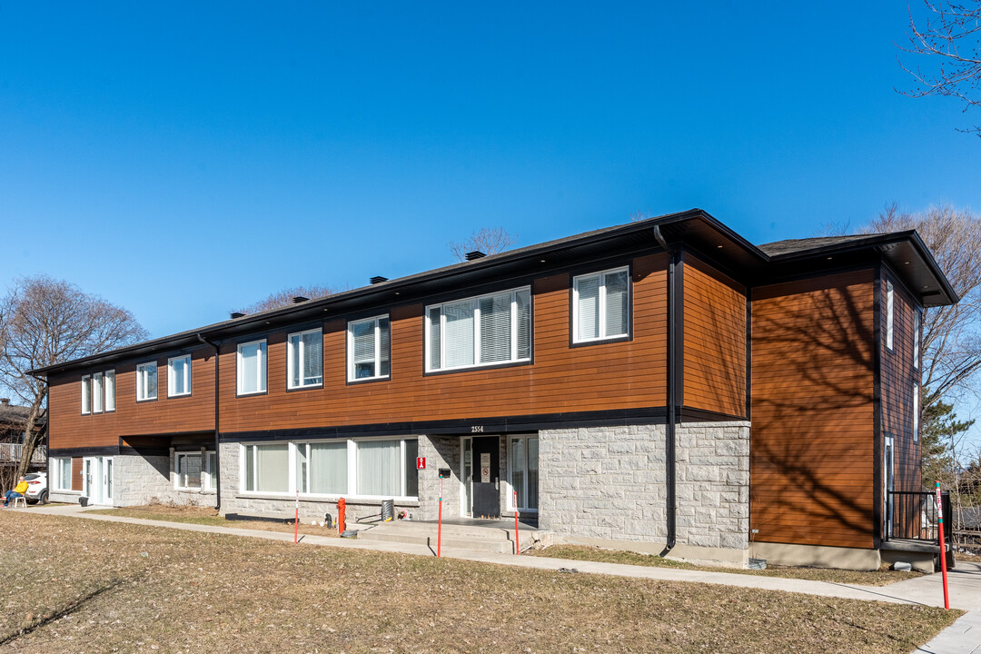 2554 Sainte-Foy Ch in Québec, QC - Building Photo