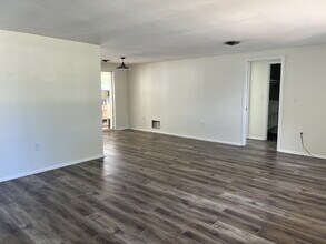 1477 Nantucket Rd in Venice, FL - Building Photo - Building Photo