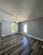 430 W Edwards St in Springfield, IL - Building Photo - Building Photo