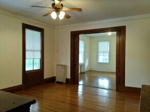 164 Fairfield Ave, Unit 1 in Stamford, CT - Foto de edificio - Building Photo