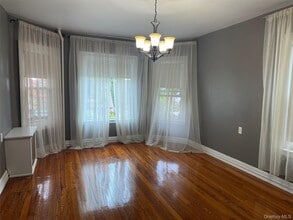 42 Hill Terrace in Yonkers, NY - Building Photo - Building Photo