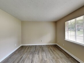 1012 Cone Rd in Forest Park, GA - Building Photo - Building Photo