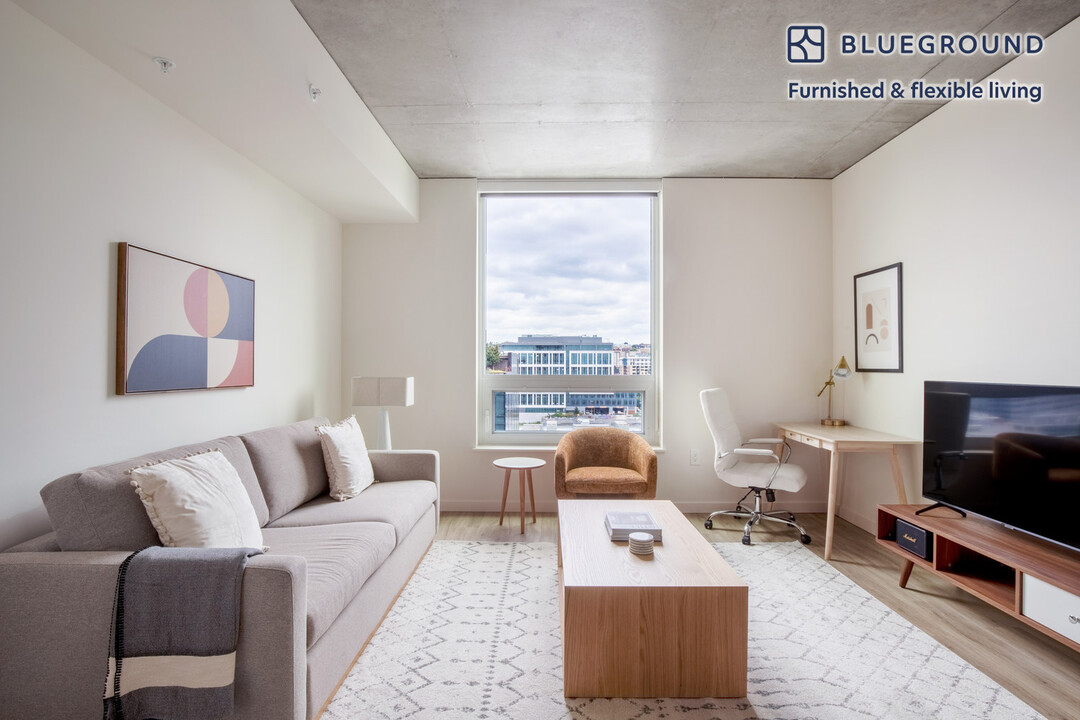 210 8th Ave N, Unit FL15-ID488 in Seattle, WA - Building Photo