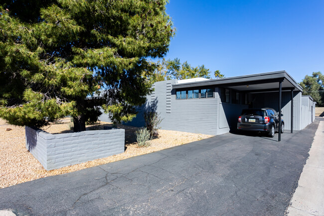 3650 E Montecito Ave in Phoenix, AZ - Building Photo - Building Photo