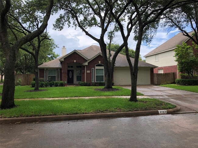 property at 3103 Indigo Ln